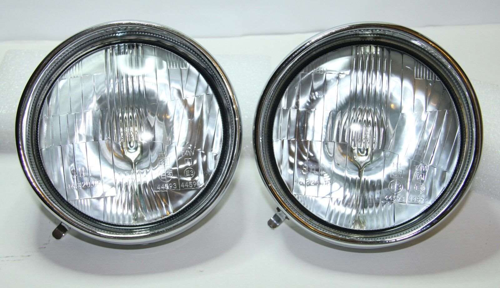 thumbnail image 2 of Complete Headlight Assembly Pair For Abarth 500 (2008-2015) – Chrome Inner, Halogen Dipped Beam 2 of 4