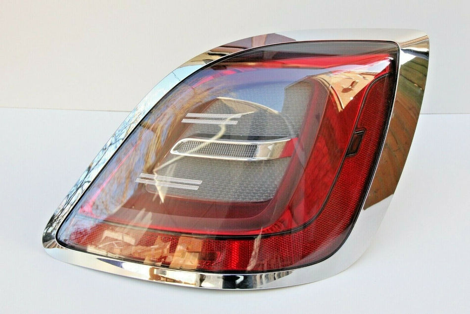 GENUINE OEM ROLLS ROYCE GHOST 2021 REAR TAILLIGHT LAMP LED RIGHT SIDE BRAND NEW