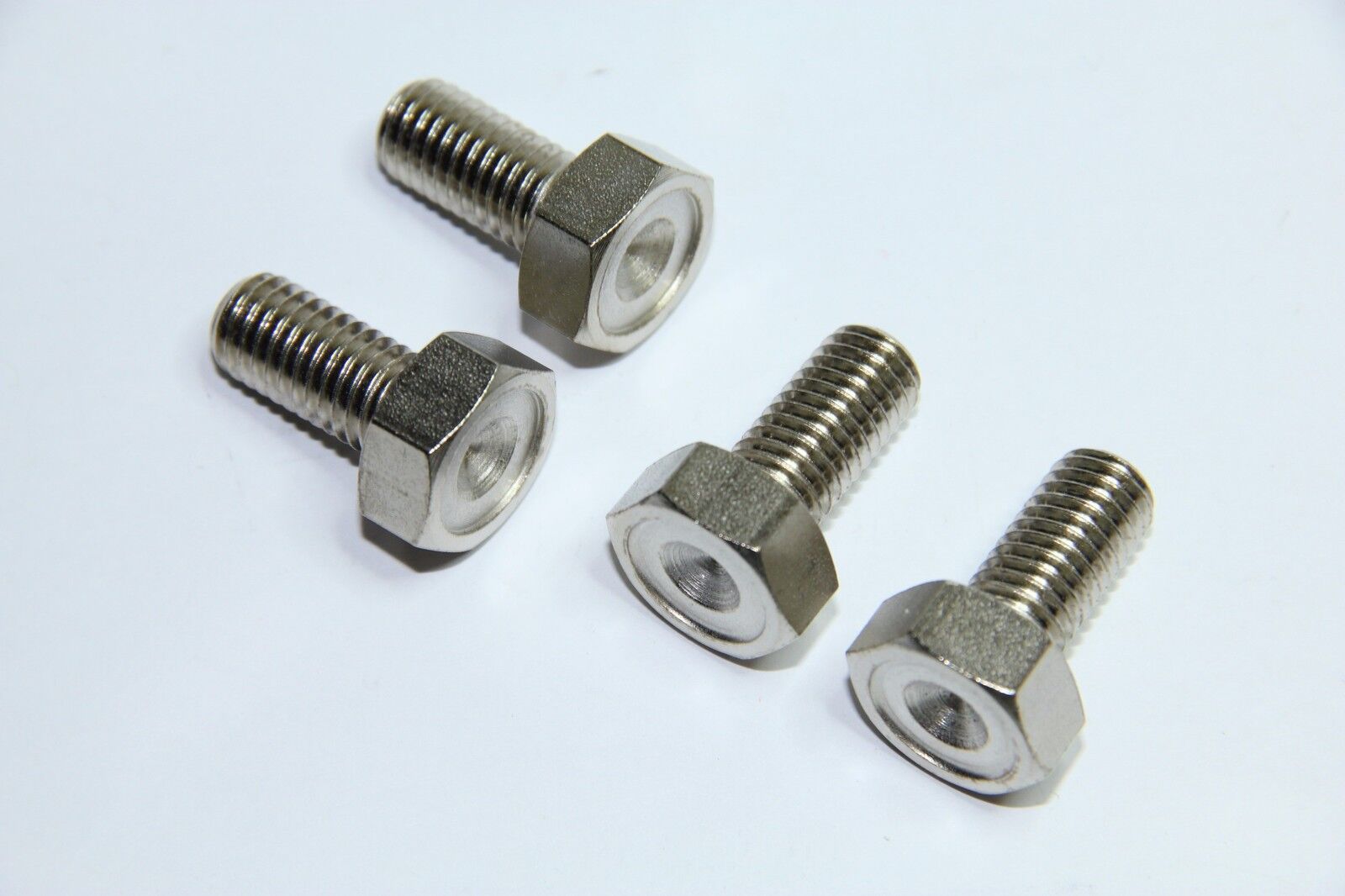 クラシック フィアット 500 ホイール ボルト キット セット (ボルト 4