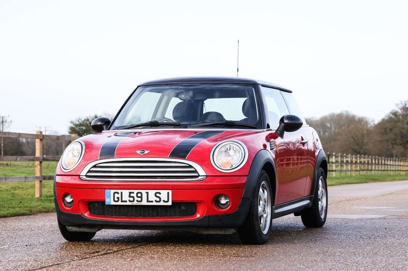 2009 Mini Cooper 1.6 - LOW 58K MILES - RED - FSH - PARKING SENSORS