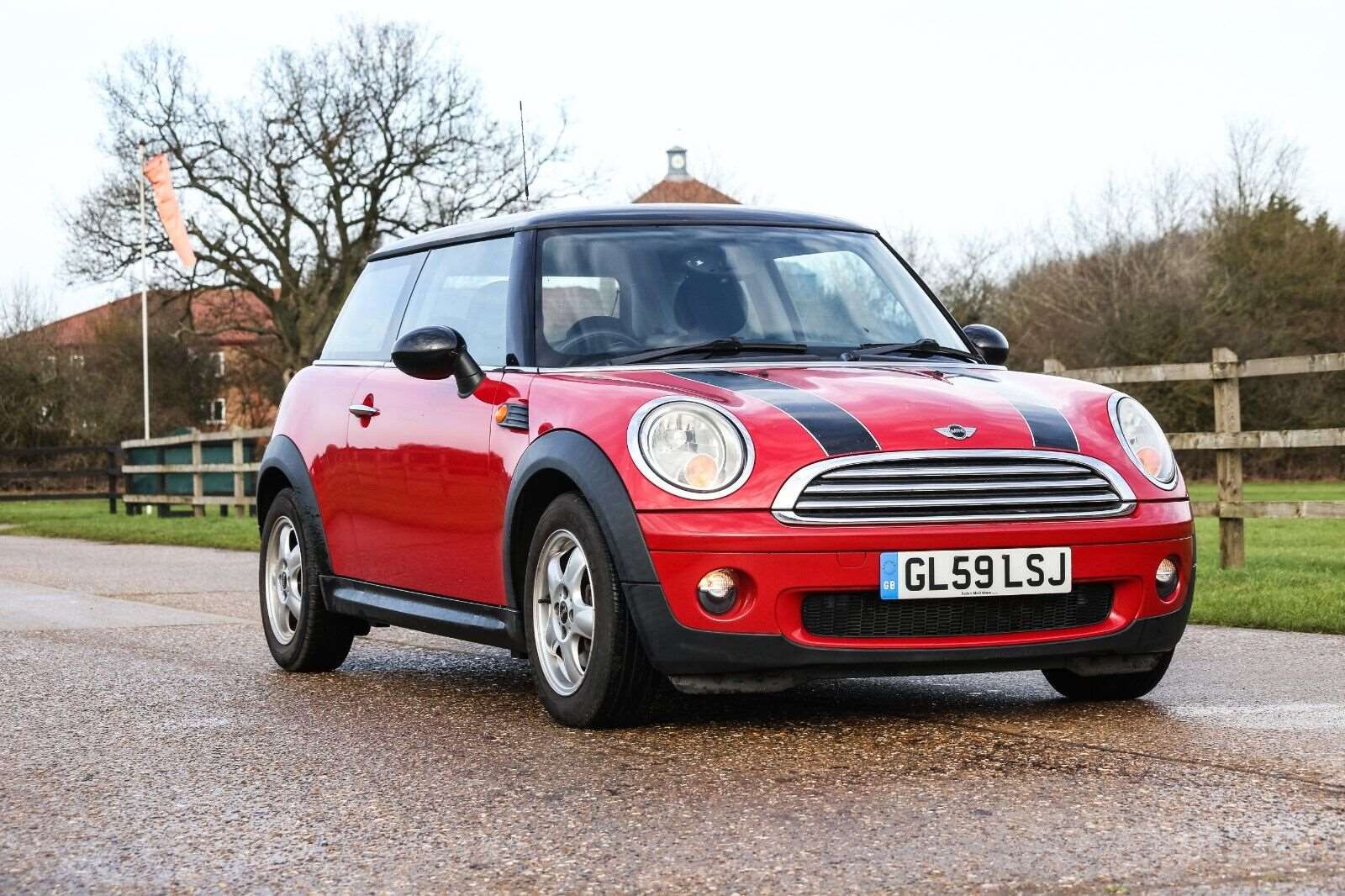 2009 Mini Cooper 1.6 - LOW 58K MILES - RED - FSH - PARKING SENSORS