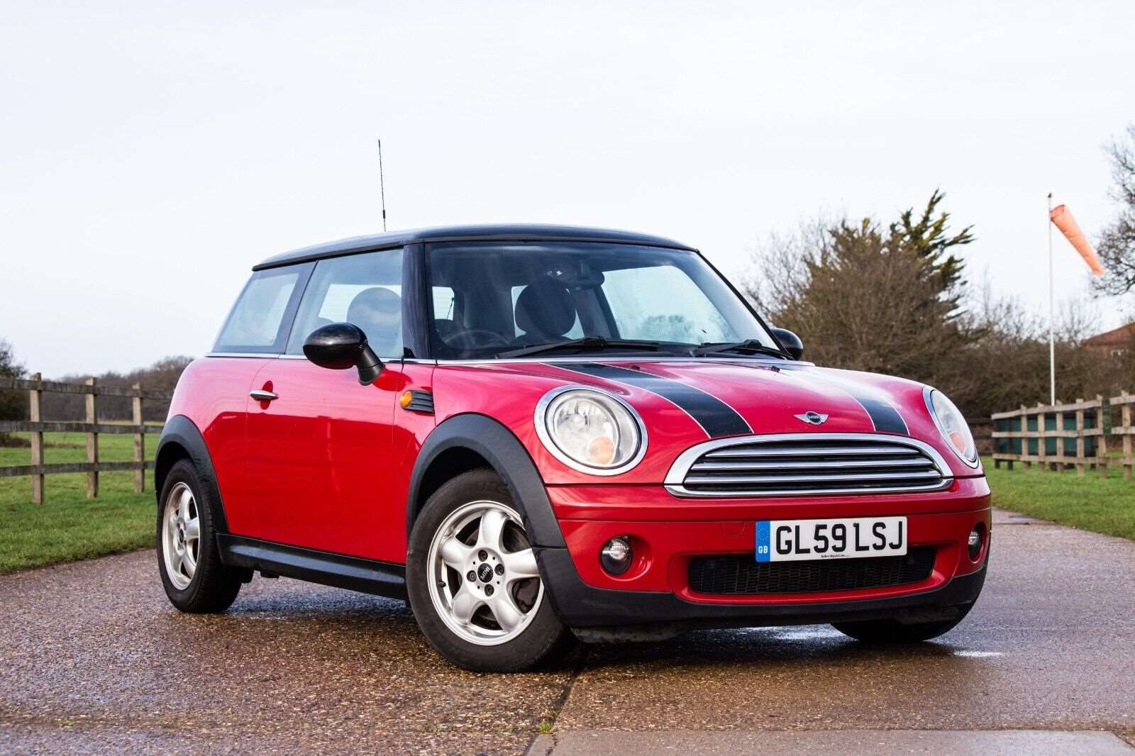 2009 Mini Cooper 1.6 - LOW 58K MILES - RED - FSH - PARKING SENSORS