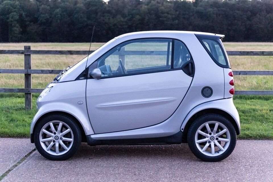 2007 SMART FORTWO LOW MILES FRESH SERVICE LOW TAX SUNROOF AIR CON CAMPER READY