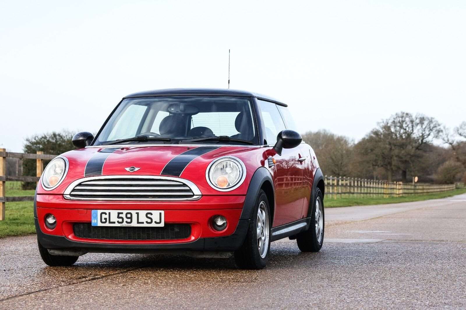 2009 Mini Cooper 1.6 - LOW 58K MILES - RED - FSH - PARKING SENSORS