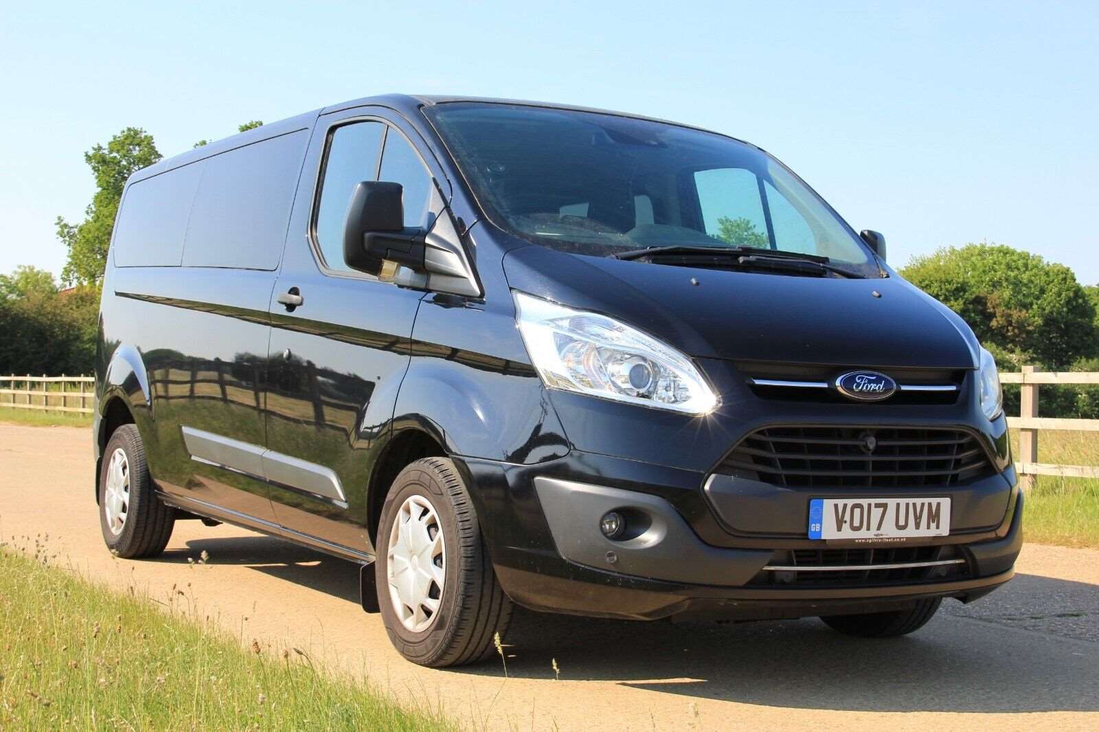 2017 Ford Transit Custom 9 SEATS MPV Diesel ULEZ only 79k miles FSH FULLY LOADED