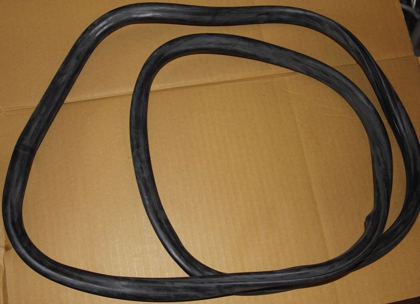 CLASSIC FIAT 600 D E REAR RUBBER WINDOW WINDSCREEN SEAL GASKET BRAND N ...