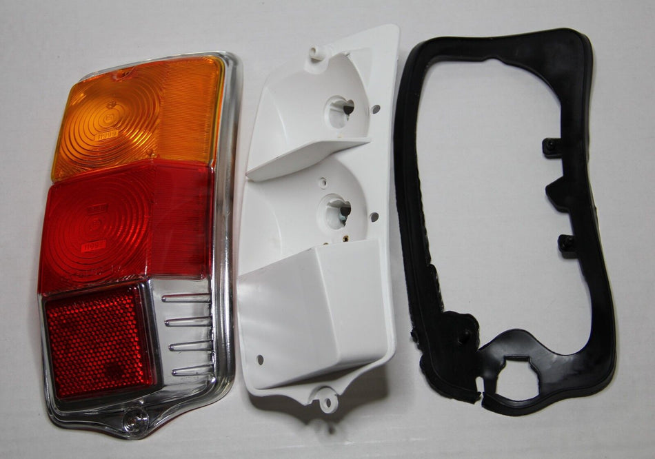 CLASSIC FIAT 500 F R L REAR LIGHT ASSEMBLY KIT RIGHT SIDE TAIL LAMP BRAND NEW!