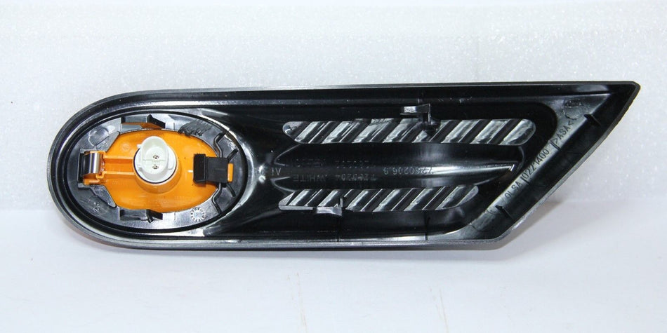 OEM BMW MINI R56 R57 ORANGE RIGHT SIDE INDICATOR REPEATER SCUTTLE TRIM BLINKERS