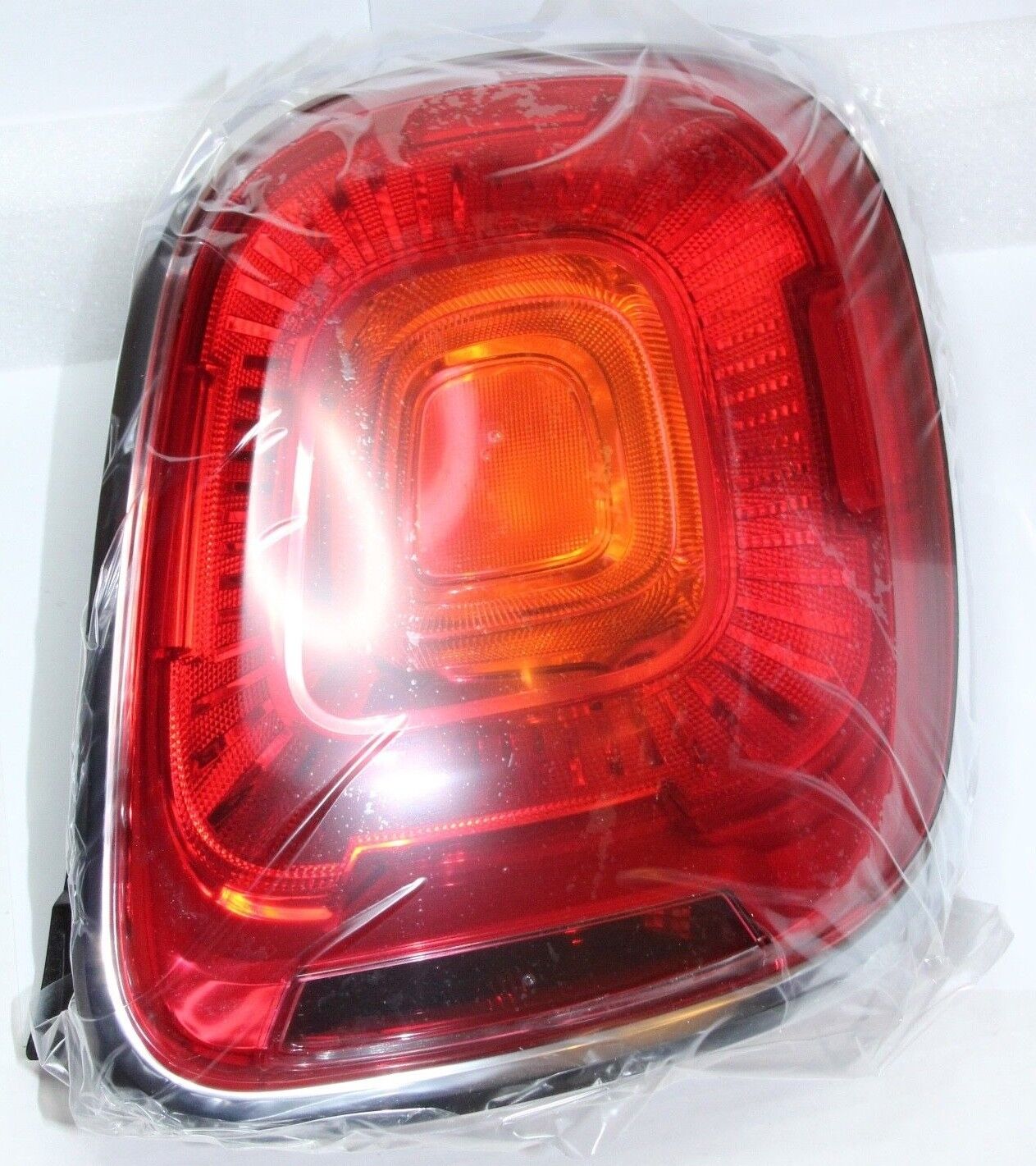 FIAT 500 X REAR TAIL LIGHT LAMP & BULBS RIGHT SIDE for Left Hand