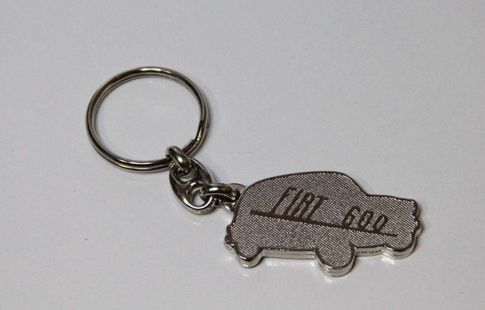 CLASSIC FIAT 600 METAL KEY RING - RED COLOUR - GOOD QUALITY